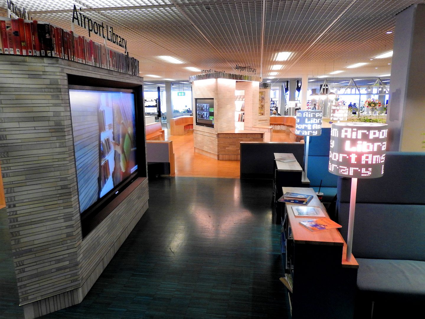 airport library Schiphol