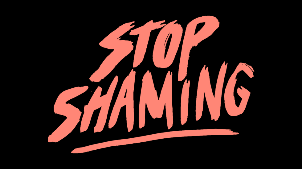 Nieuwe petitie #StopShaming wil afrekenen met haatinfluencers