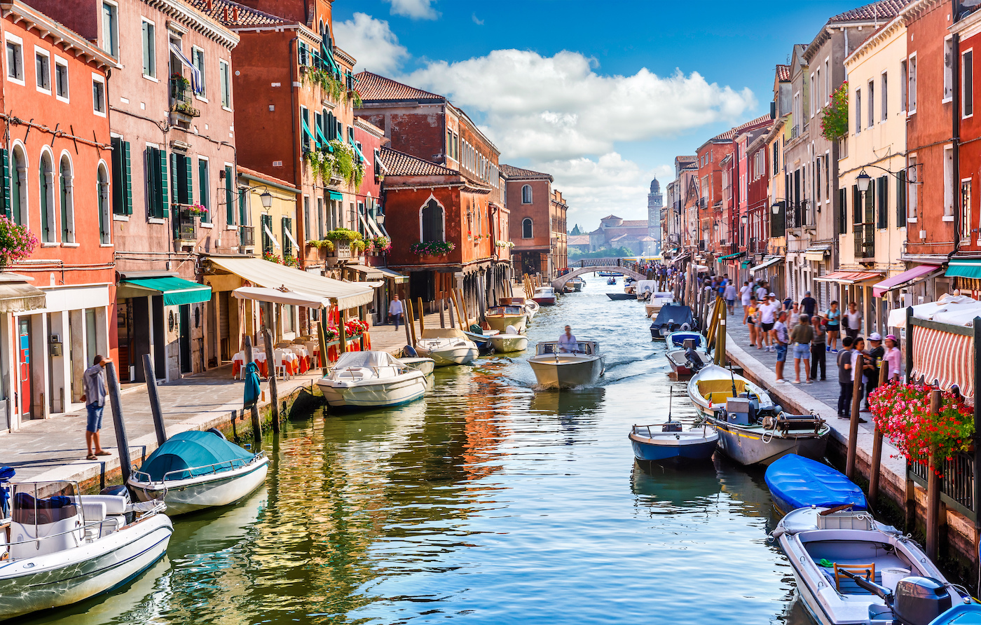 Bootjes in de wateren van Venetië