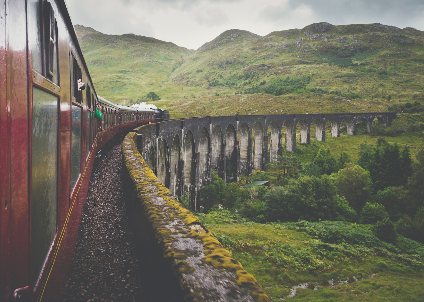Glenfinnan Viaduct Schotland rode trein iconisch