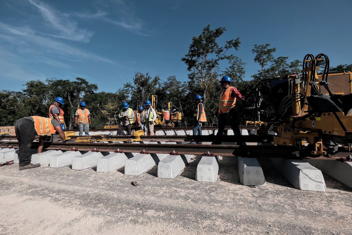 Spoorwerkers bij de aanleg van El Tren Maya in Mexico, Quintana Roo