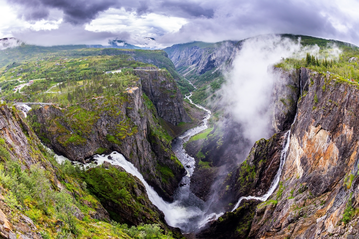 Vøringsfossen waterval Noorwegen in Hardangerfjord