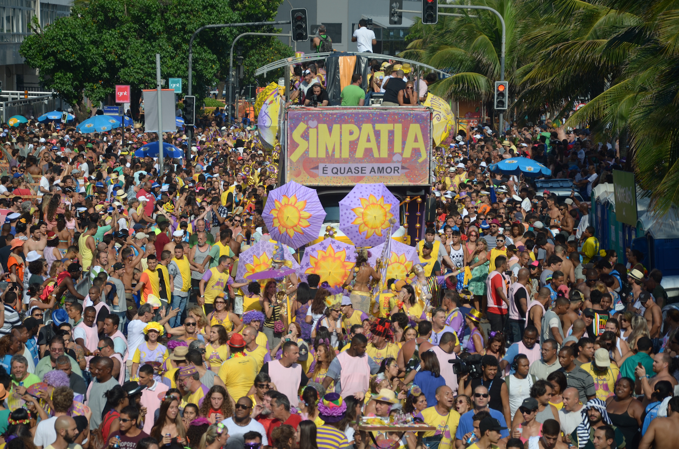 groot straatfeest bloco in Rio de Janeiro tijdens Carnaval Ipanema Santa Teresa Copacabana