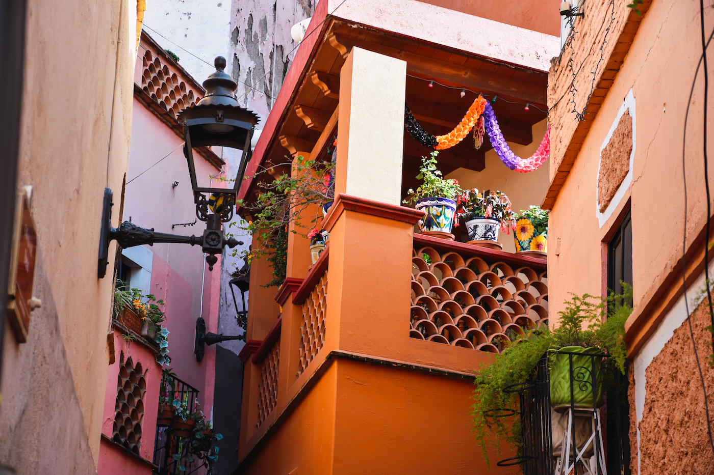 Balkon bij Callejon del beso guanajuato mexico romeo en julia